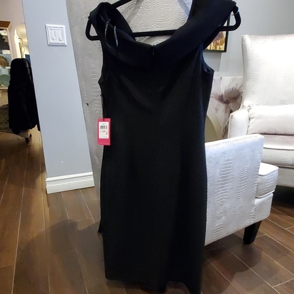 VINCE CAMUTO BLACK OF THE SHOULDER DRESS - Picture 5 of 7